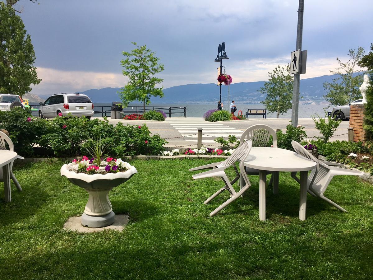Black Sea Motel Penticton Exteriör bild