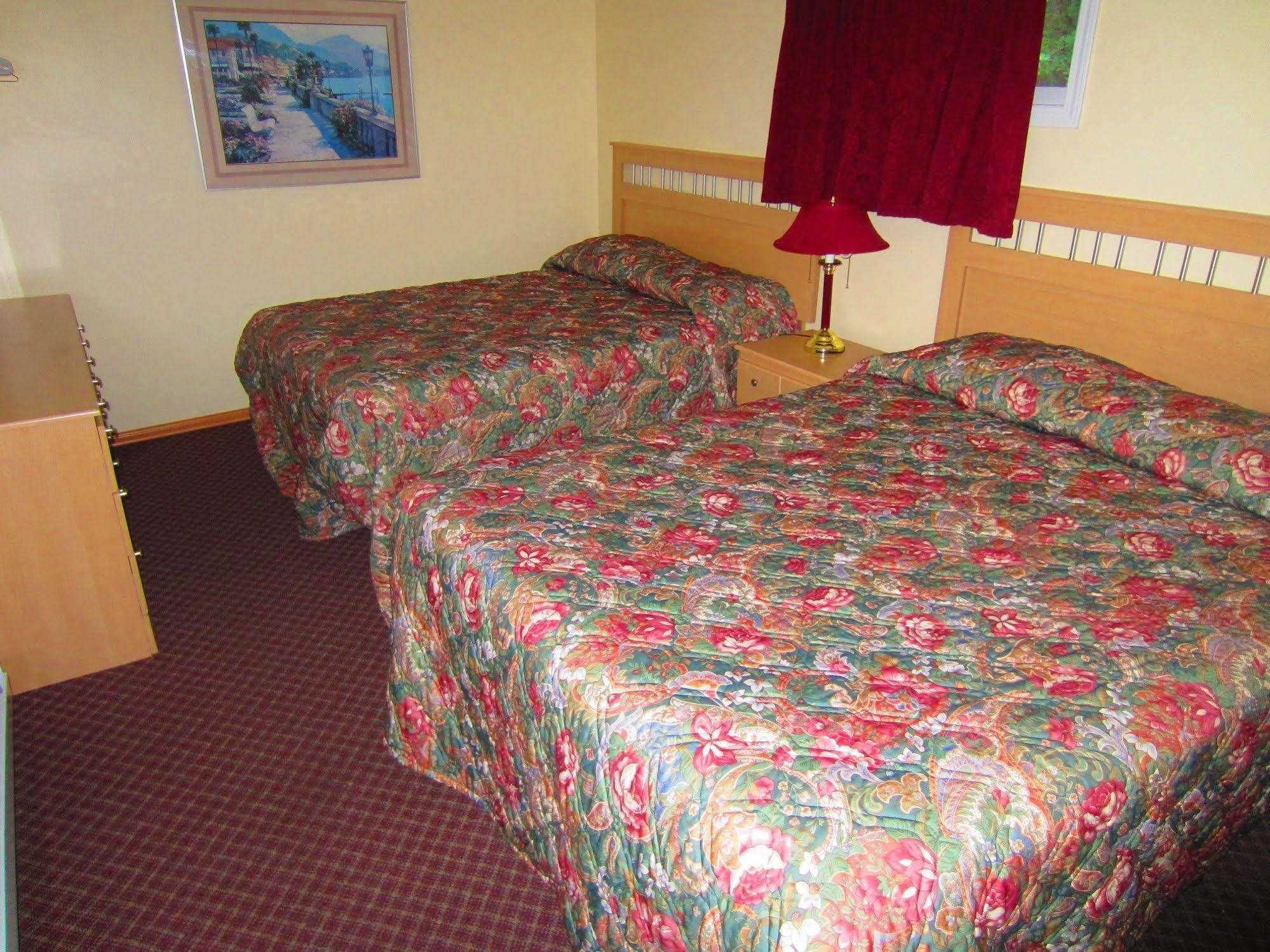 Black Sea Motel Penticton Exteriör bild